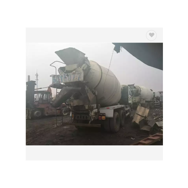 Low price Used good quality 6X4 Isuzu 8m3 9m3 10m3 Used Concrete Mixer Truck Located in Shanghai for / 3