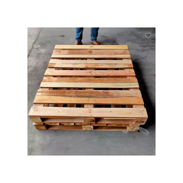 HOT SALE PRICE WOOD PALLET ALL SIZES AVAILABLE / 2