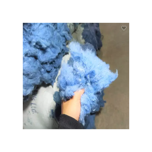 A ONE QUALITY DENIM RECYCLED COTTON FIBER FOR SPINNING AND BEDDING FILLING MATERIAL DIRECT FROM- Man / 2