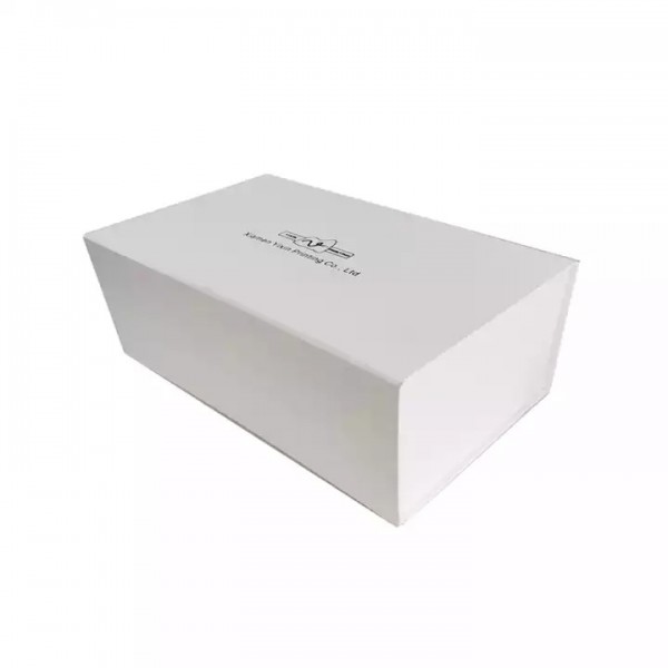 High-end custom logo printing white folding rigid christmas gift box with magnetic closure / 1