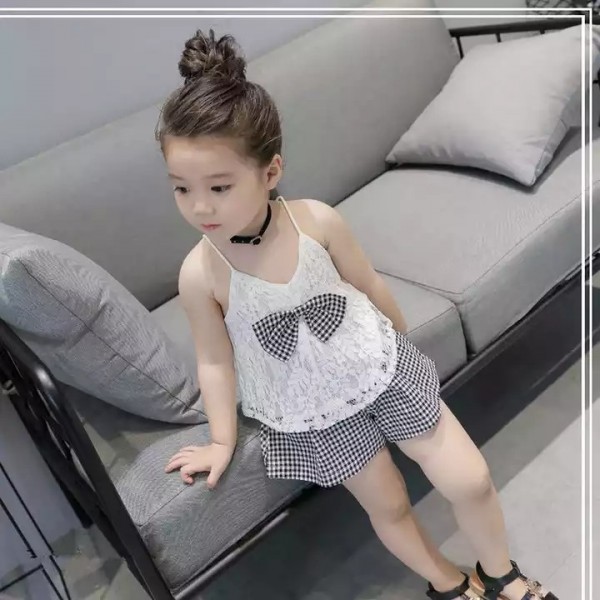 Summer new style children's wear girl suit plaid bow sling top and shorts / 3
