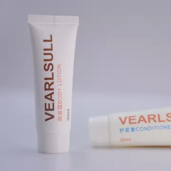 Hotel Disposable Toiletries Set Plastic Hotel Amenities Mini Shampoo and Conditioner Set / 2